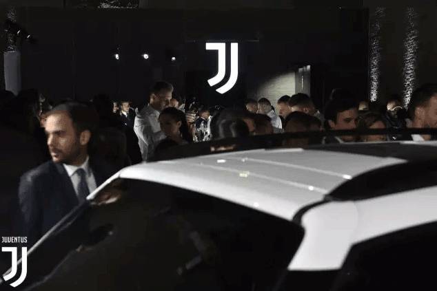 尤文为什么换logo,足球带尤文图斯标志