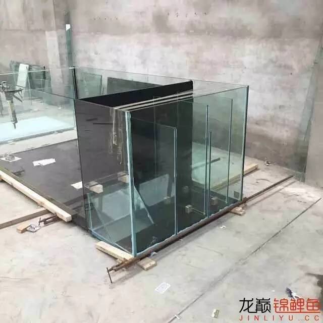 地缸里面漂浮的粉末怎么解决,粘的地缸怎么干得快