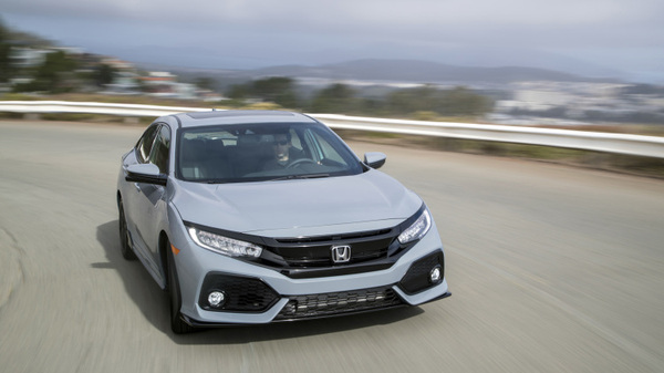 2016款和2019款思域外观对比图,2020款思域两厢新锐控碰撞测试