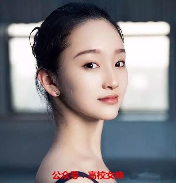 林妙可艺考四所大学,林妙可报考大学