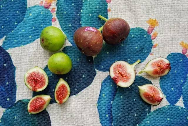 浜彈姘存灉鐢樼敎,浜彈鏃犺姳鏋滃甫鏉ョ殑鐢滆湝