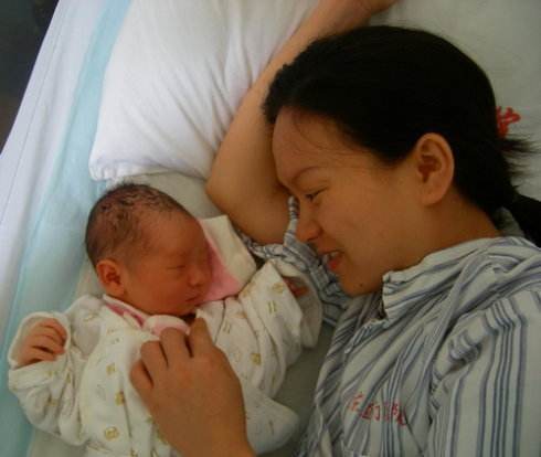 女人生孩子宫缩到底有多痛,顺产生孩子的痛感