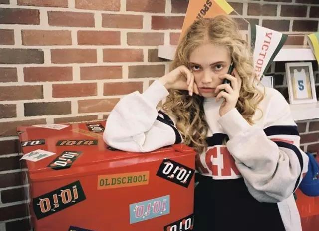 杨幂戴毛茸茸帽子,杨幂跑男同款帽子品牌