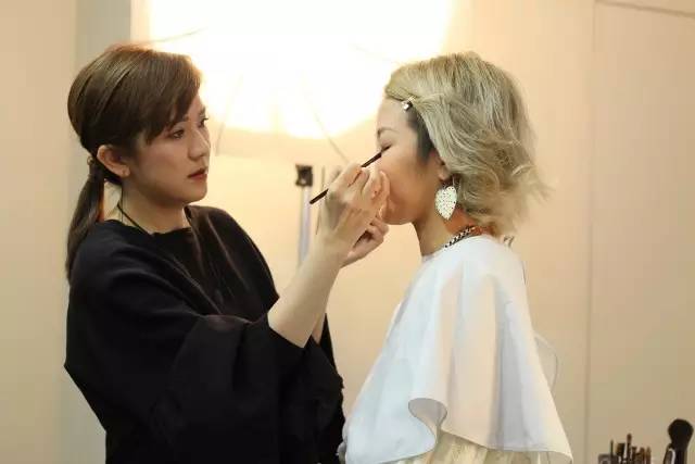 日本资生堂蜜粉,资生堂最新款心机蜜粉