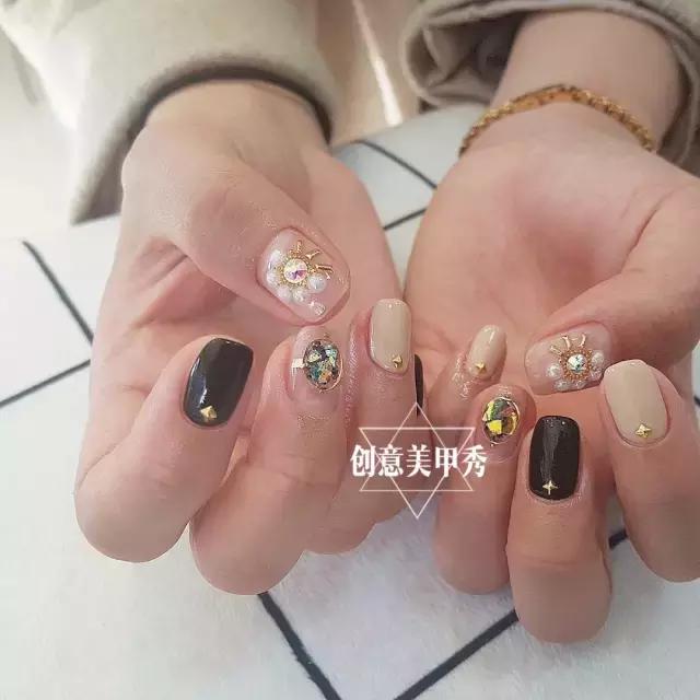 永不过时的5款美甲你做过几款,再不做美甲就要疯了音频