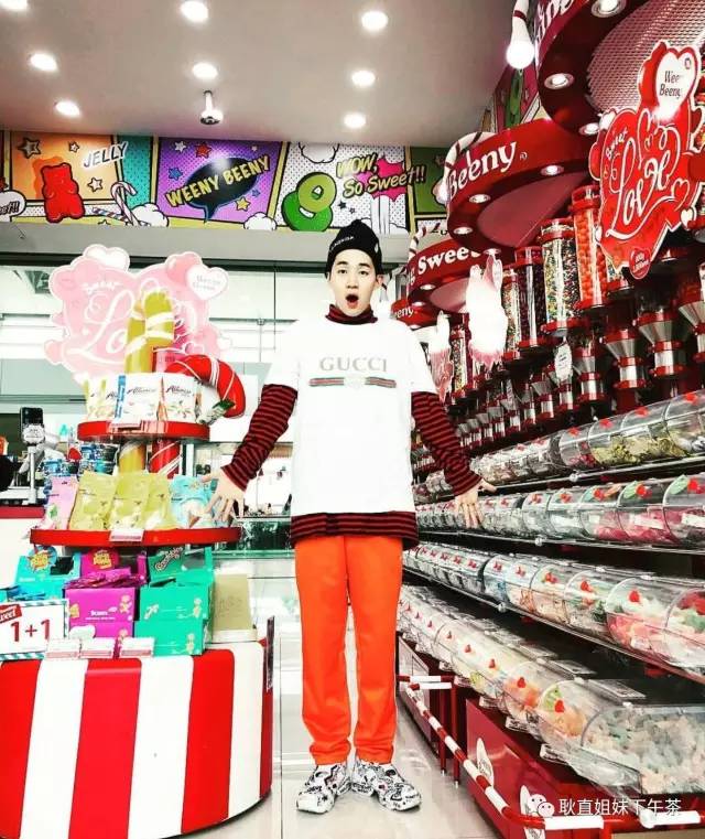 全智贤同款鞋子来自星星的你,全智贤同款阿迪达斯鞋