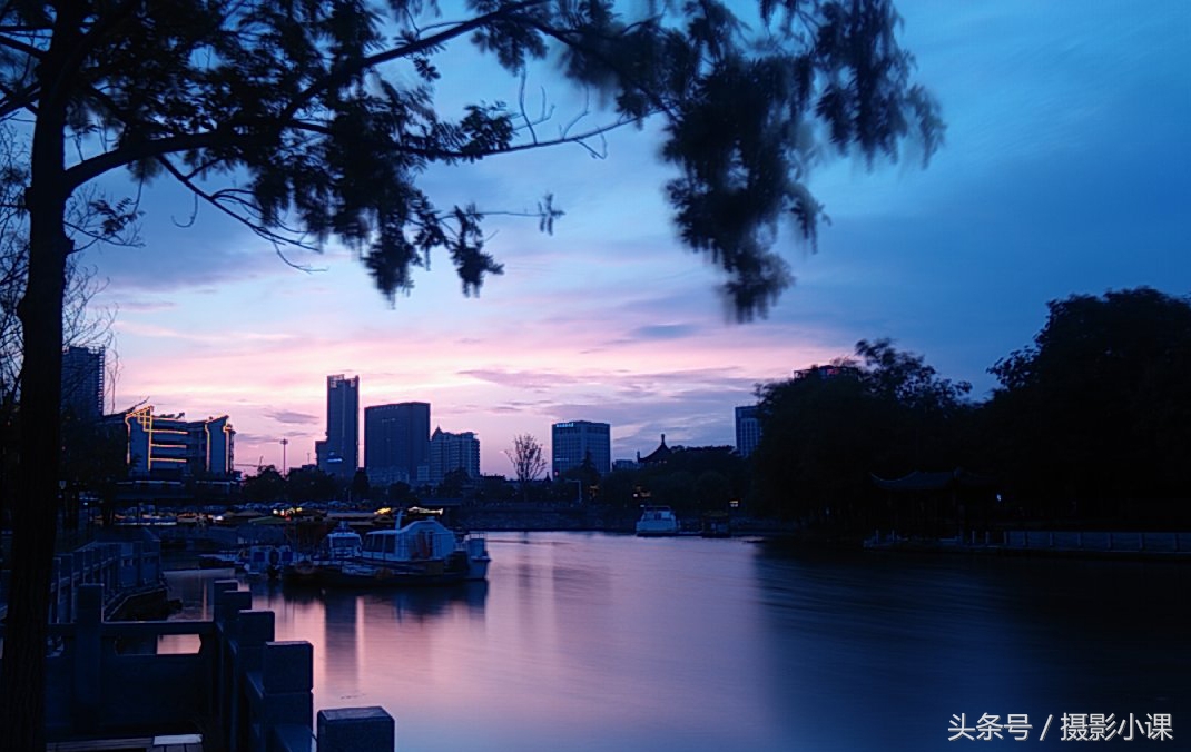 为什么相机拍照不如手机拍的好看,为什么手机拍照效果好看又高清