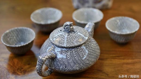 陶艺制作过程粘贴图案,陶艺教学泥图片