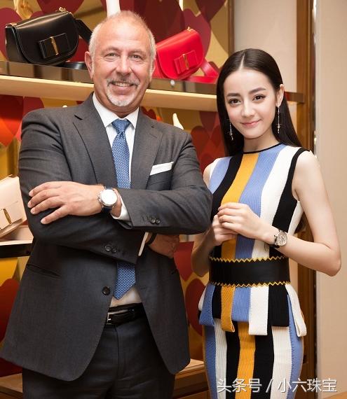 迪丽热巴沛纳海同款手表,菲拉格慕女表迪丽热巴同款