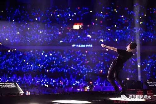 张杰大张伟综艺节目是什么,张杰下腰唱高音