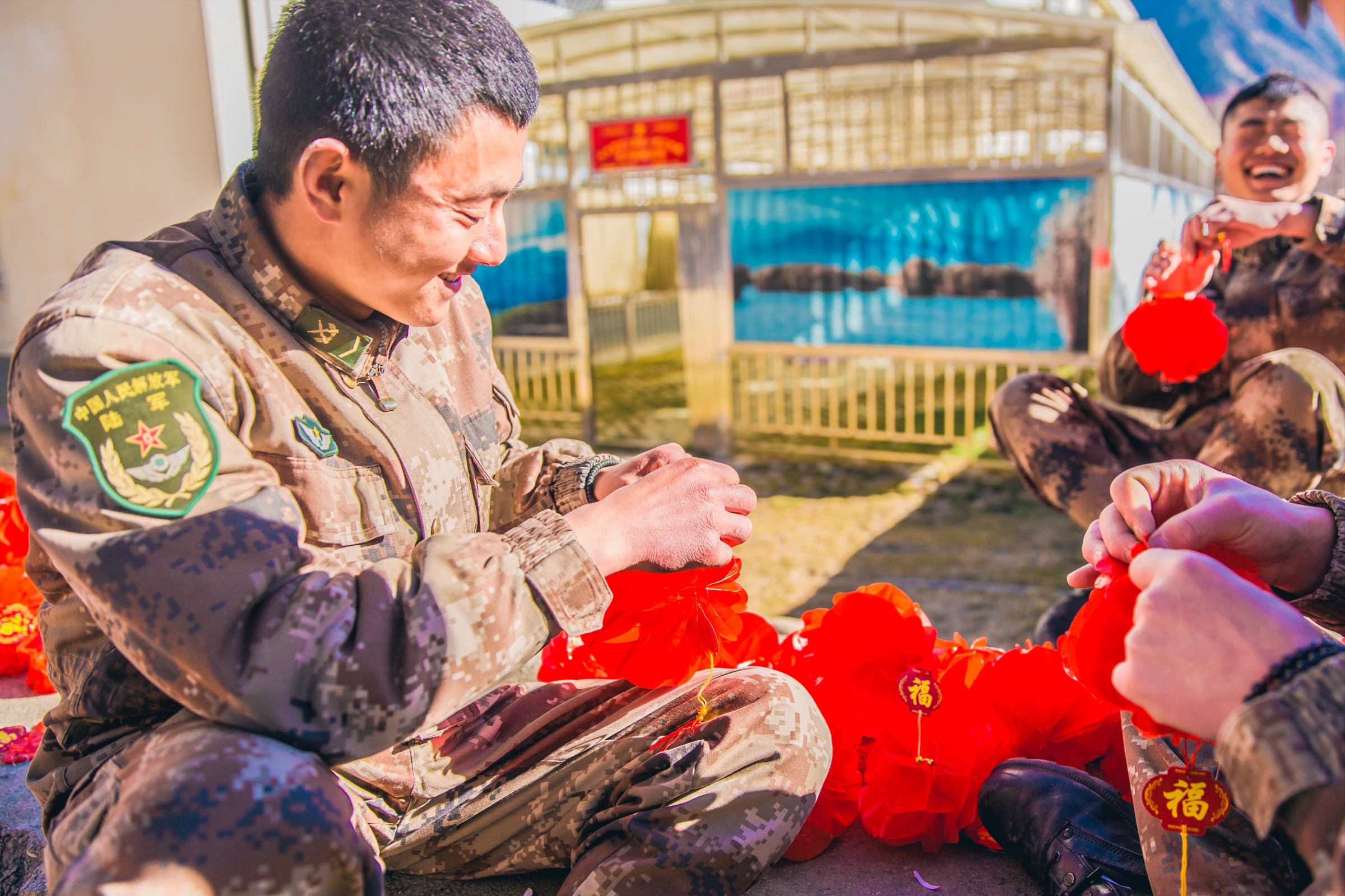 阿里边防军人感人完整视频,边防战士的感人事迹简短80字