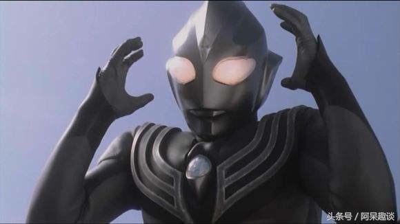 迪迦奥特曼龙卷形态vs爆裂形态,迪迦奥特曼蓝色形态对战无限赛罗