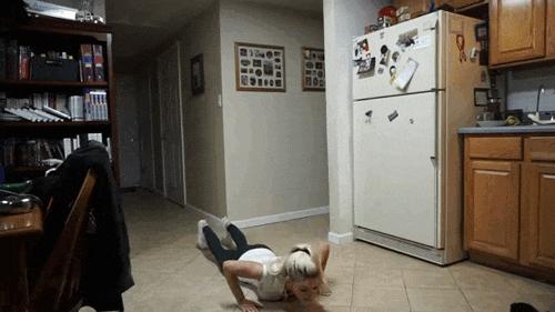 怎样的锻炼动作使臀部有型,如何锻炼让腹部和臀部更有型