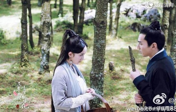 三生三世十里桃花白浅变素素夜华为什么给失忆的白浅取名素素？