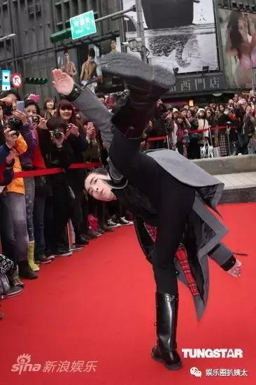 张杰大张伟综艺节目是什么,张杰下腰唱高音