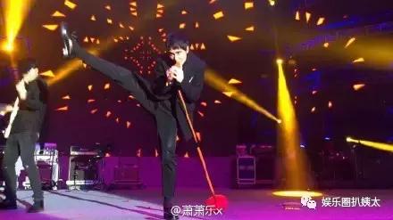 张杰大张伟综艺节目是什么,张杰下腰唱高音