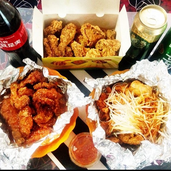 卖1000个鸡能赚多少钱,卖鸡一年赚300万