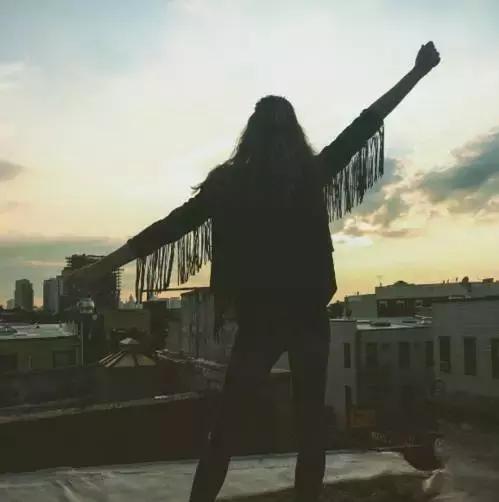 三个月内两次登上VogueParis,这个新秀前途无量