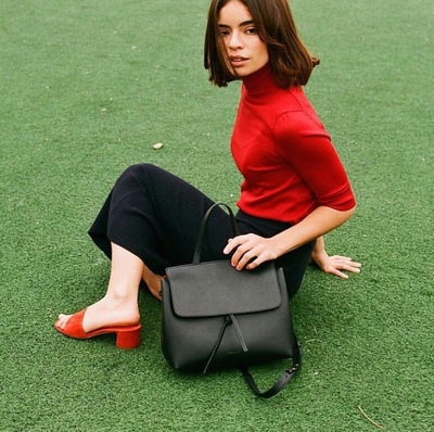 靠卖水桶包发家的它,还有更好看的ITBAG值得败