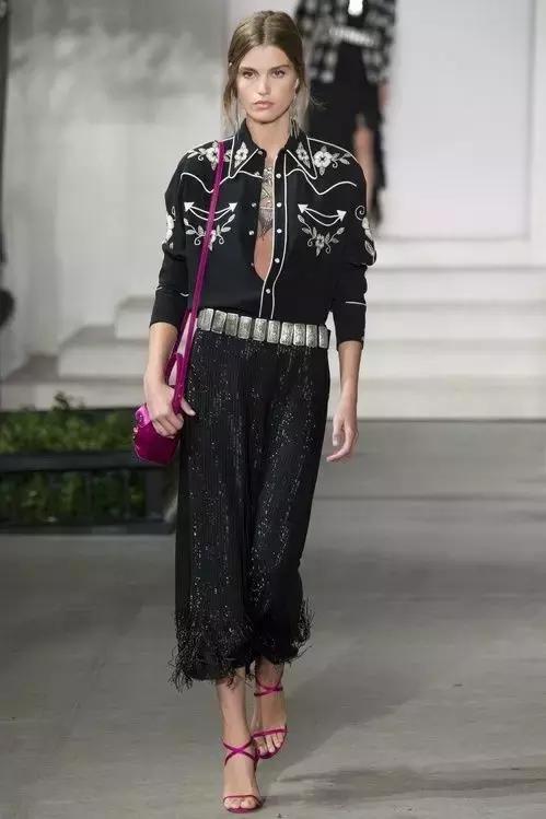 三个月内两次登上VogueParis,这个新秀前途无量