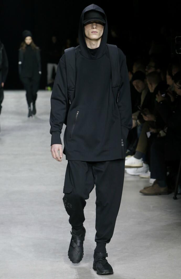 秋冬简约男装,20年秋冬男装流行风格