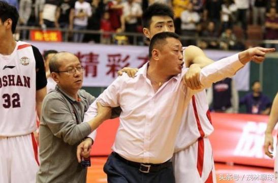 北京夺冠靠马布里一个人吗,北京首钢夺冠老马哭泣