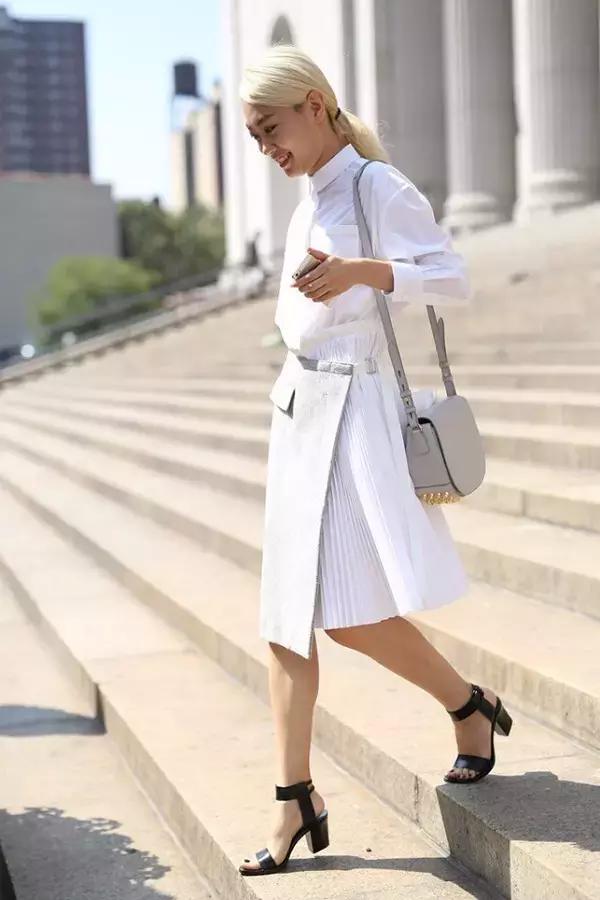 米白色连衣裙纱裙仙气飘飘长款,春天仙气纱裙