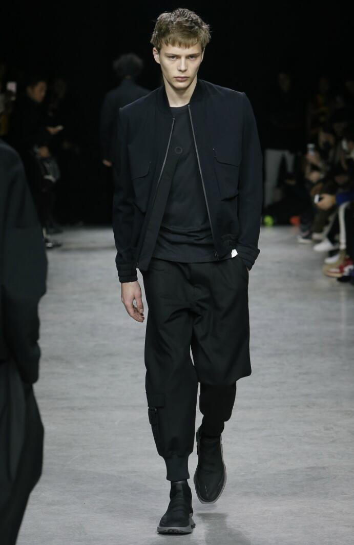 秋冬简约男装,20年秋冬男装流行风格