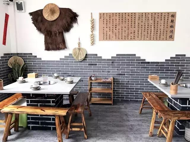 干倒了卖龙虾的，又抢了酒吧生意！这家店到底有什么魔力？