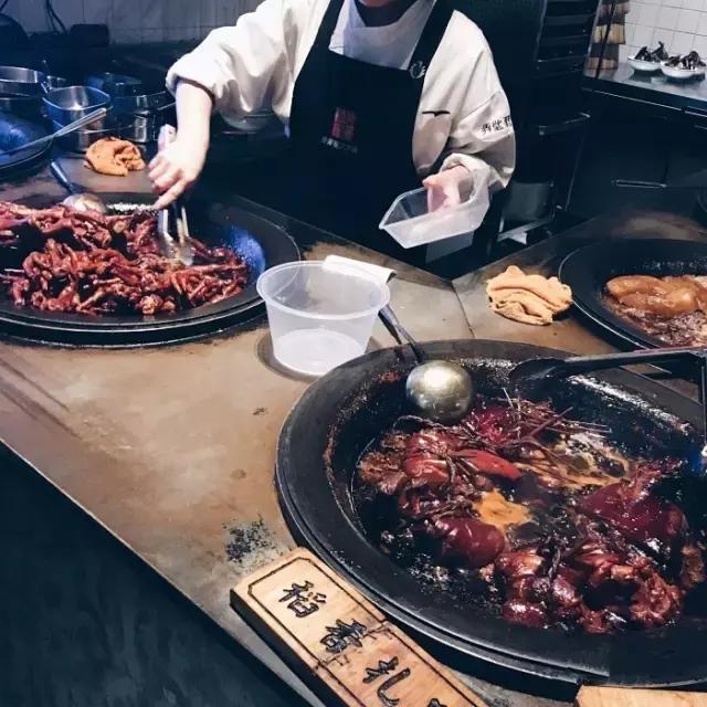 11大商场45家好吃餐厅，上海各大商场觅食指南，逛到哪吃到哪