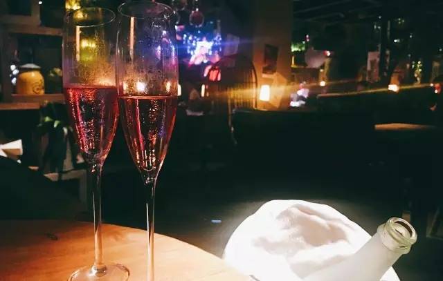 原来最甜蜜的事，是在广州寻找我们的LaLaLand