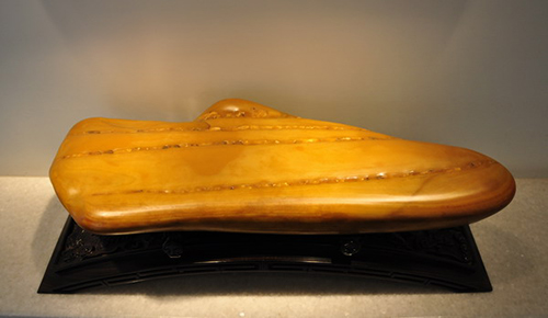 20块买下一块石头竟然价值300万,这块石头买成一千五值吗