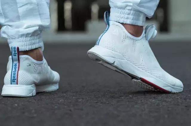 「K语闲谈」你的女神AdrianneHo想跟你穿情侣鞋