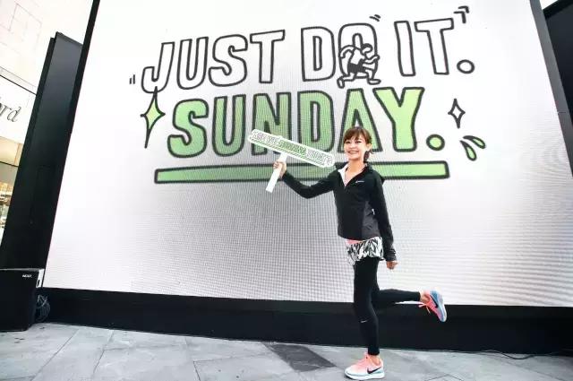 「K语闲谈」你的女神AdrianneHo想跟你穿情侣鞋