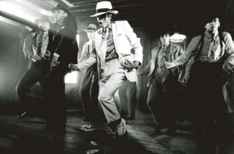 迈克尔杰克逊十首经典歌曲中文版,迈克尔杰克逊的歌曲十大经典中文