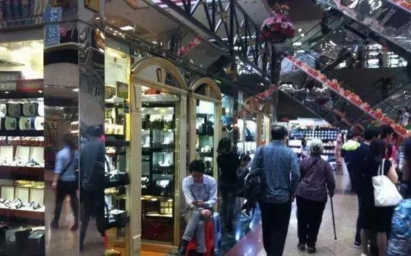 下一站罗湖站视频,罗湖下一站幸福茶餐厅服务员