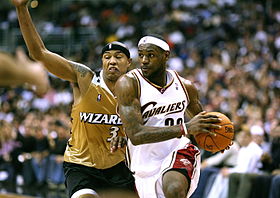 勒布朗詹姆斯超越马龙,勒布朗詹姆斯场均得分