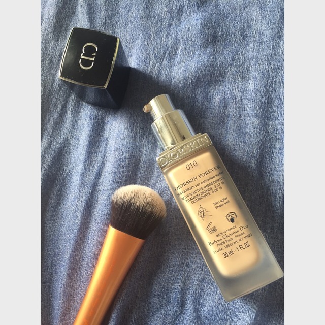 8款干皮自用热门底妆粉底大评测 (新手底妆最好用什么粉底)