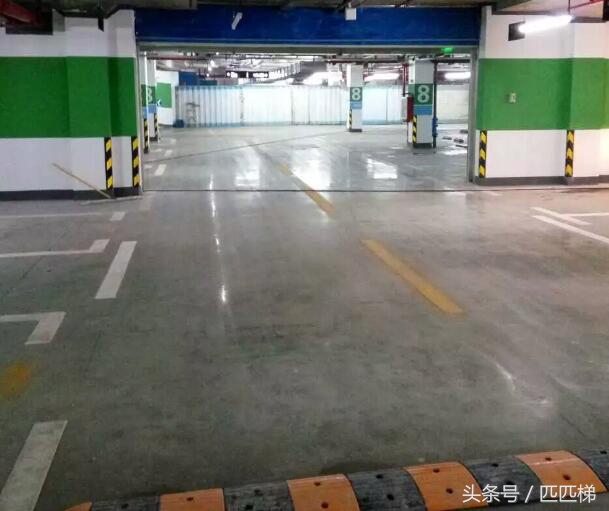 混凝土地面起砂原因及修复办法,混凝土表面起灰的原因及解决方法