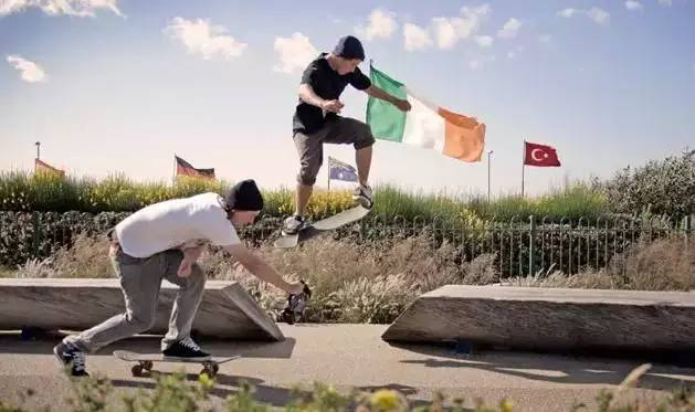 滑板必会的十个动作,滑板新手课堂