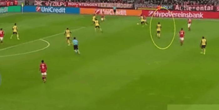 欧冠也有眼神防守?被5-1血虐他必须背锅