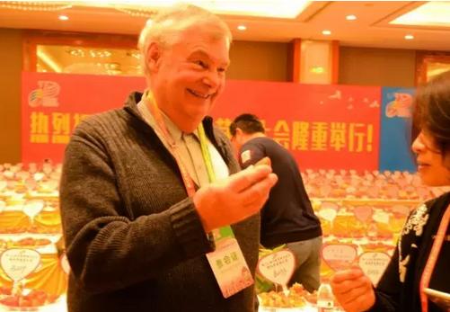 谁是草莓界的NO.1？国内外最好吃的草莓都来长丰打擂！