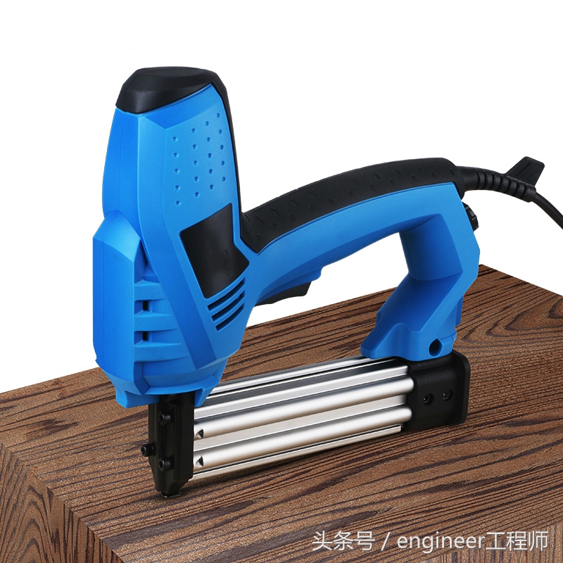 锂电钉枪实用不,电动钉枪如何不冒钉