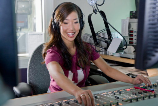 录音主播需要什么设备,做主播什么都不想做该怎么办