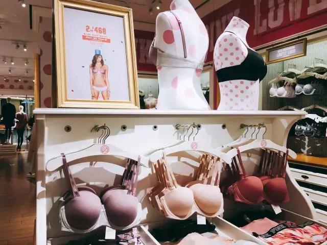 探店！成都维秘旗舰店深度揭秘，愿今晚你们都是天使！