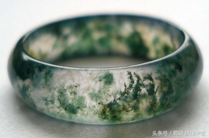 带飘花翡翠的玛瑙,飘花水草玛瑙值钱吗