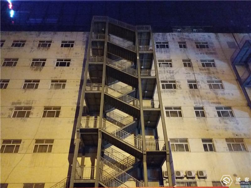 三星GalaxyC7Pro一款不断提升颜值与性能的手机