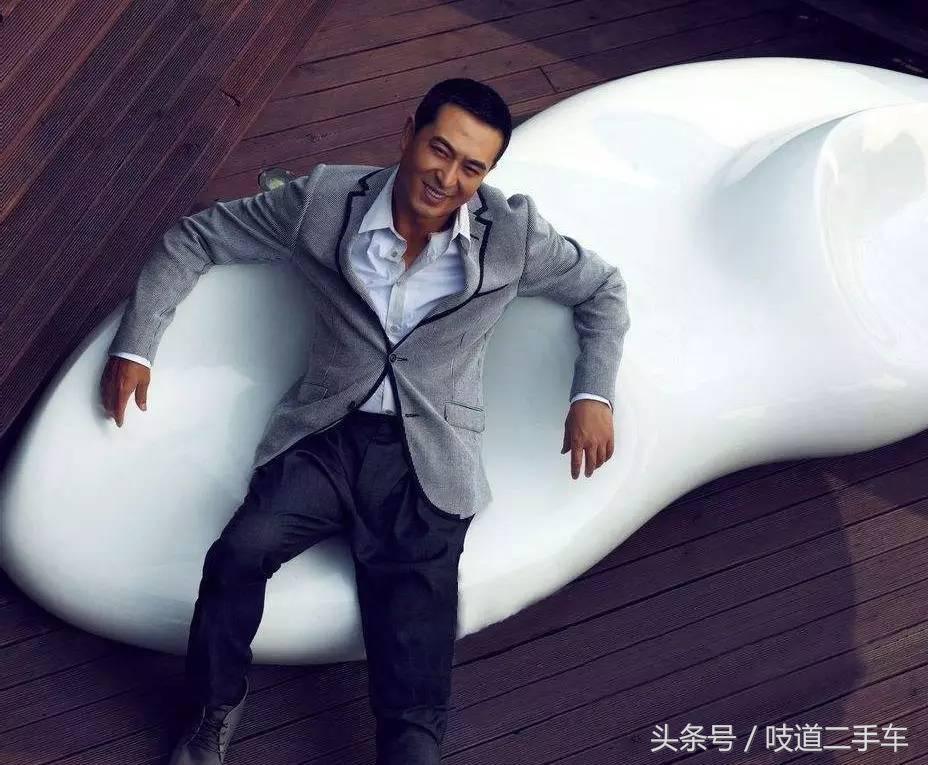 从身价百万到负债累累，他只买了一辆车