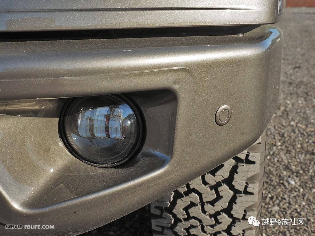 低配新款普拉多内饰改装,2017普拉多2700中东版改装