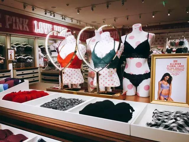 探店！成都维秘旗舰店深度揭秘，愿今晚你们都是天使！